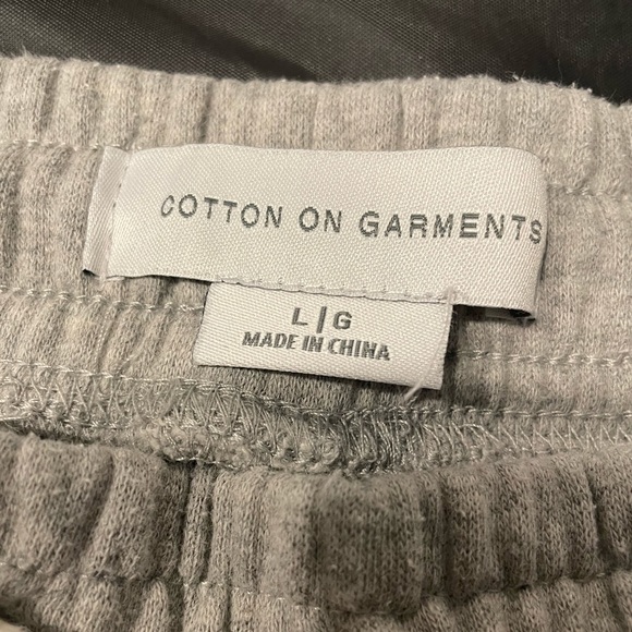 Light Gray Sweatpants Large - Picture 3 of 3